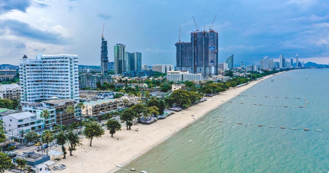 Happy Vikings - Beachfront Pantai Jomtien Luaran gambar