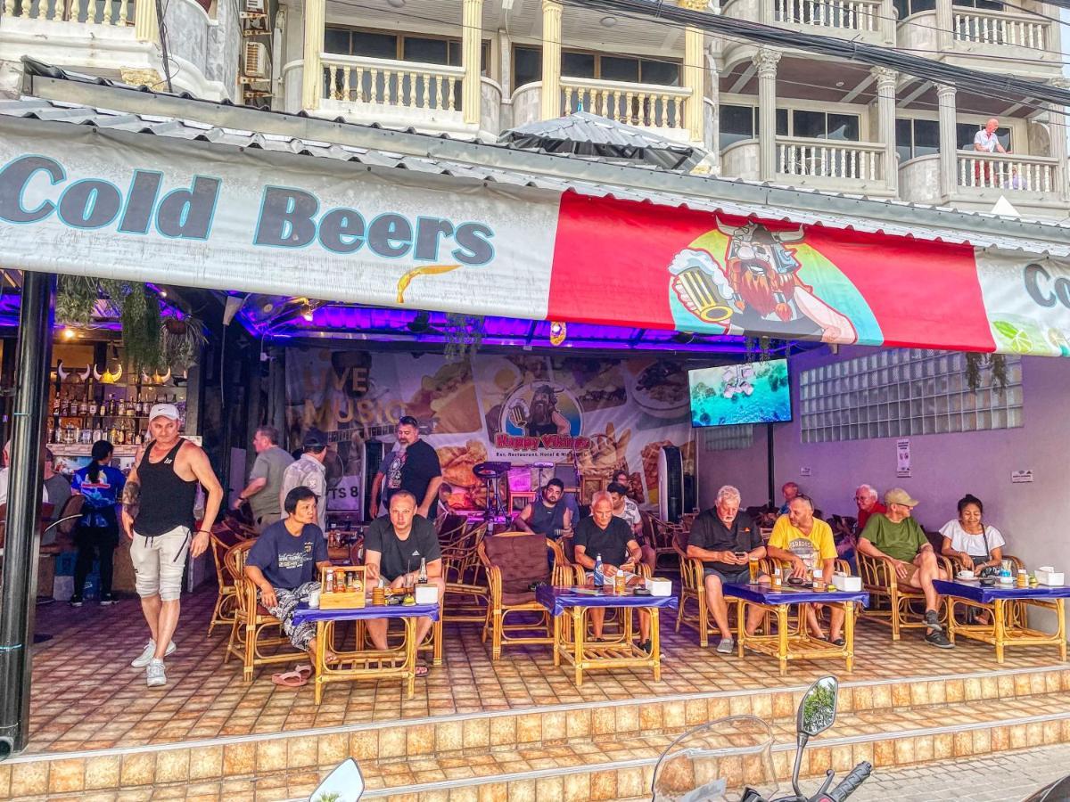 Happy Vikings - Beachfront Pantai Jomtien Luaran gambar